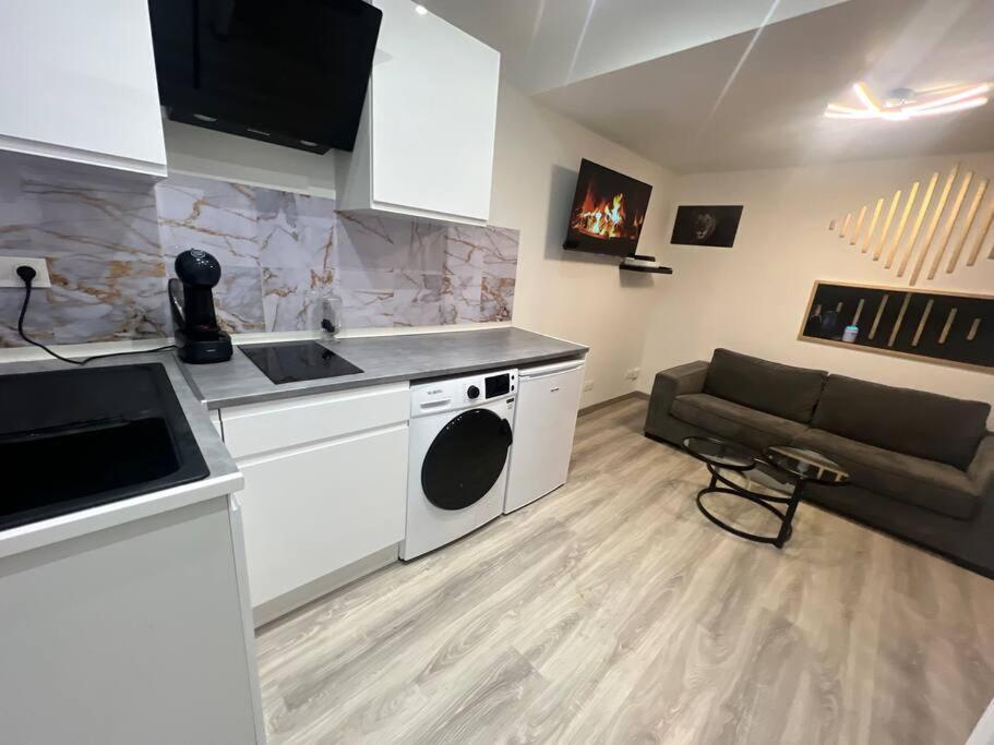 Maison Appartement Triplex Avec Jacuzzi Et Sauna Saint-Etienne  Exterior foto